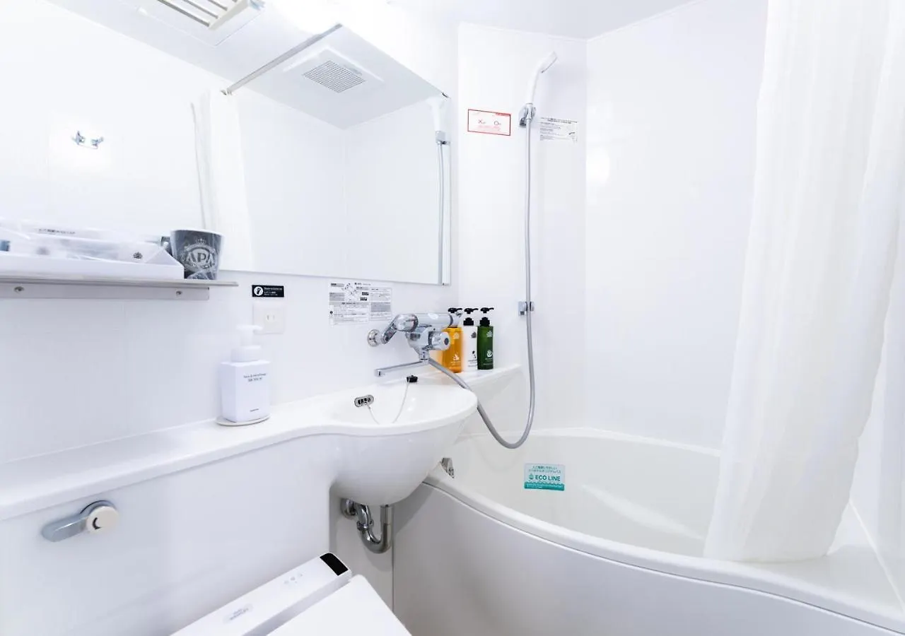 ***  Apa Hotel Shin Osaka Ekiminami יפן